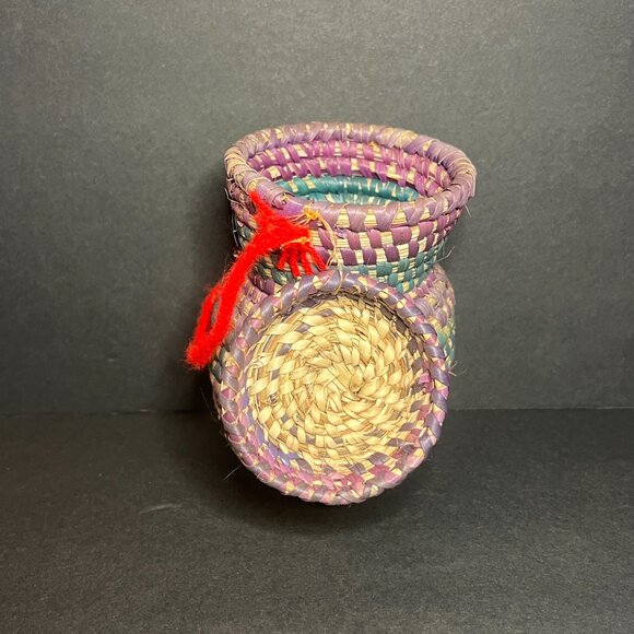 Hand-Woven Small Purple & Green Olla Basket Jar w/ Lid & Red Carrying Handle 5" - Picture 3 of 8